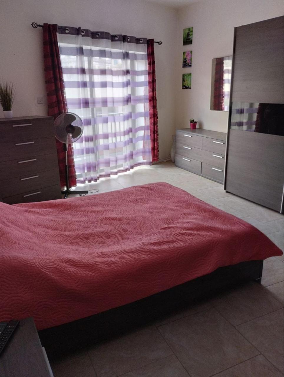 Inessa's Flat Apartamento